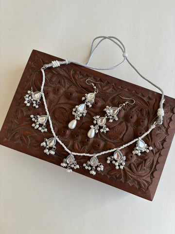 Bano (Kundan Set)