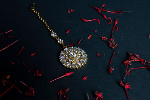 Kundo Phool Kundan Phool Tika Golden – Irenic Official
